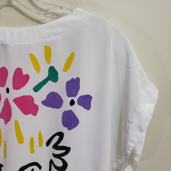 Vintage Campus Casuals flower face drawing graphic cap sleeve blouse - Picture 4 of 12